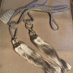 🙀🙀🎉PRICE REDUCTION🙀🙀🙀Drapery Tiebacks